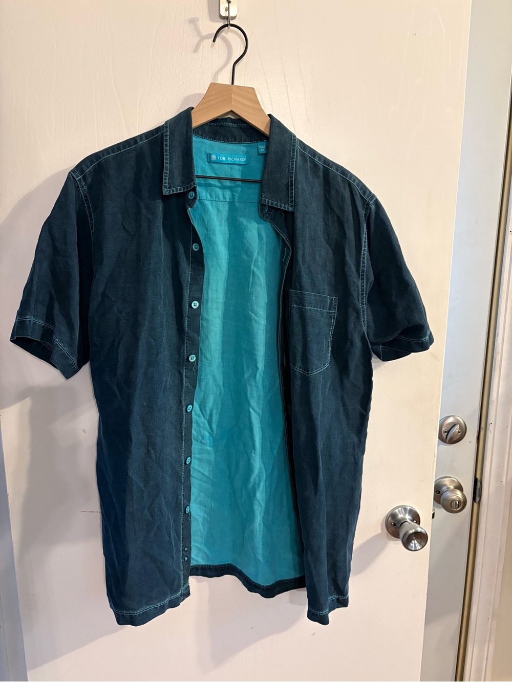 Tori Richard Short-Sleeve Button-Down in Navy & Teal